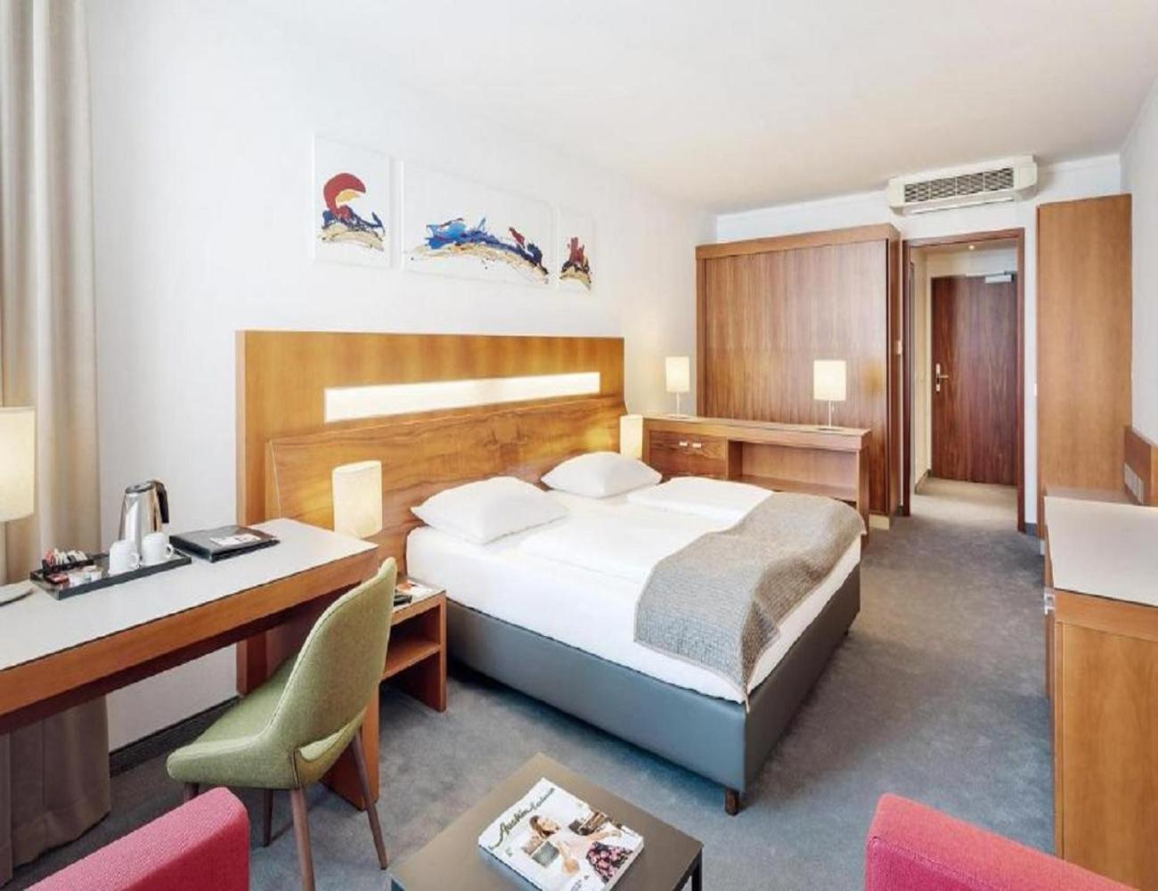 Hotel Tu Casa Delhi Airport Нью-Дели Экстерьер фото