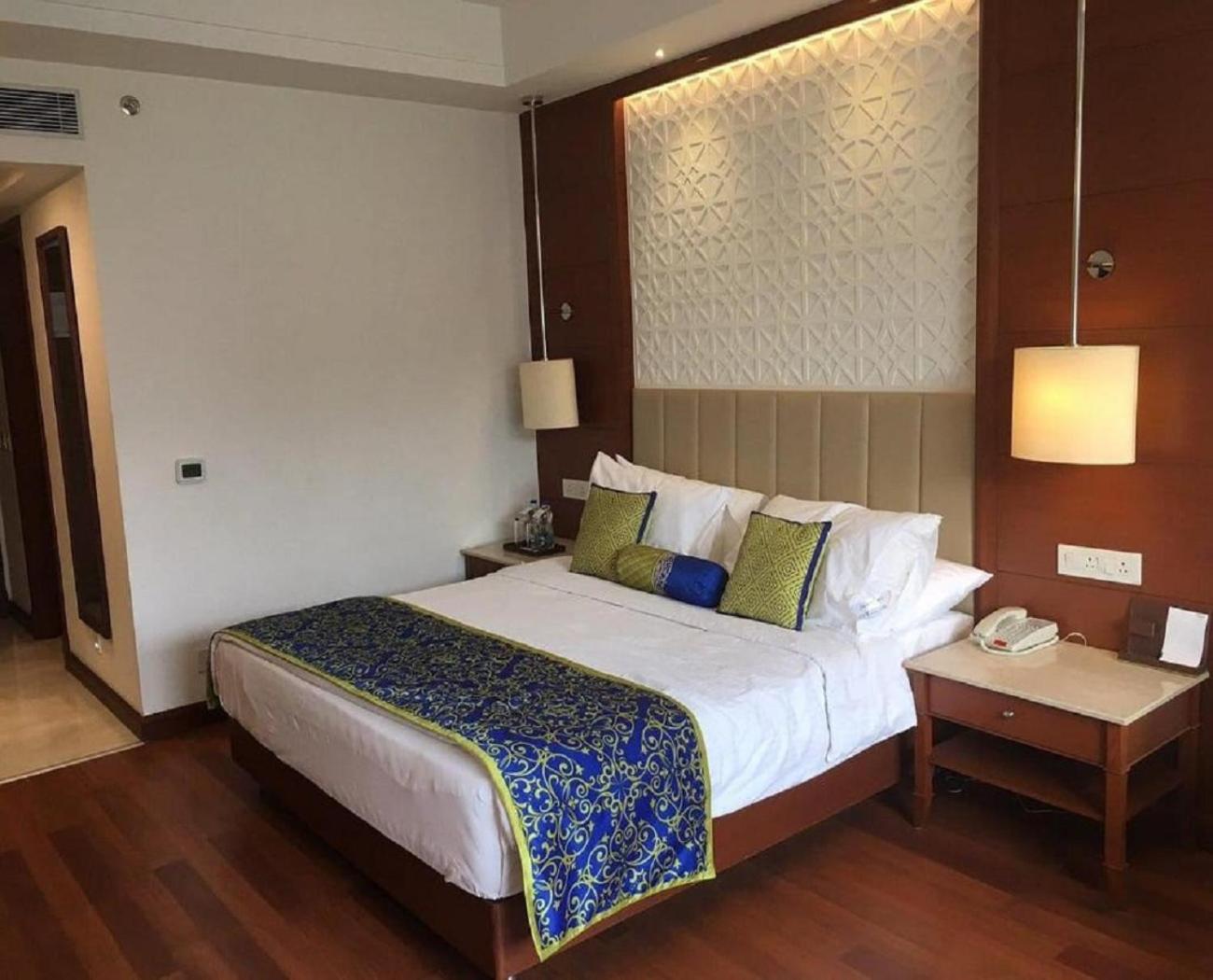 Hotel Tu Casa Delhi Airport Нью-Дели Экстерьер фото